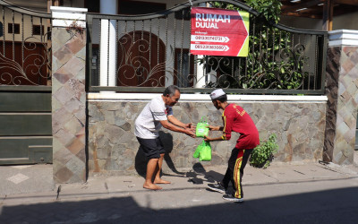 BERBAGI BERSAMA ITU INDAH